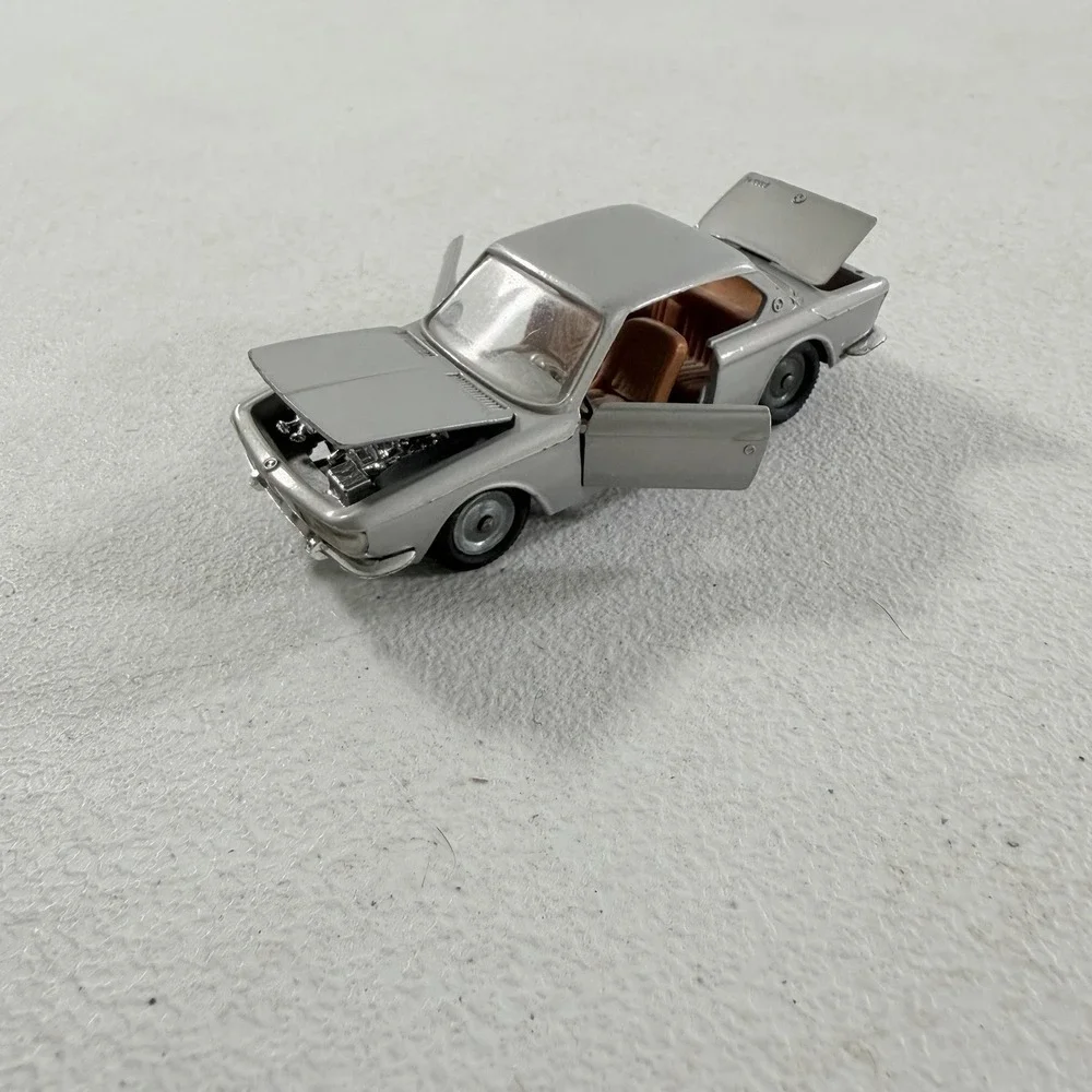 Mebetoys BMW 2000 Coupe Sport A-17 Silver 1/43‎ Scale Car Made In Italy